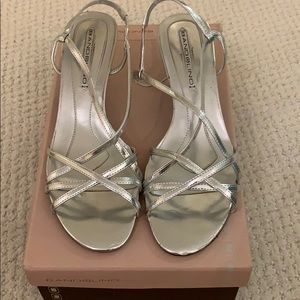 Bandolino silver heel